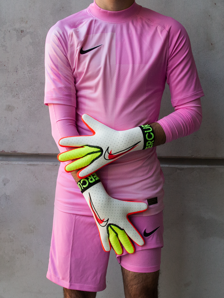 Nike_Jerseys_complete your look_V2_pink
