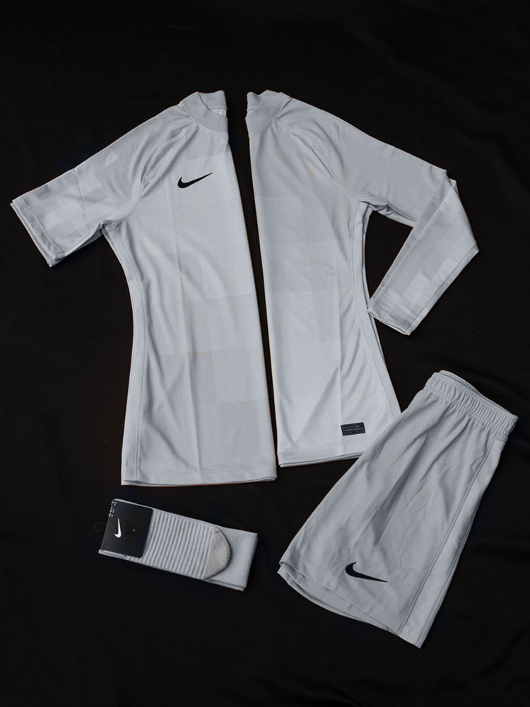 Nike_Jerseys_complete your look_grey
