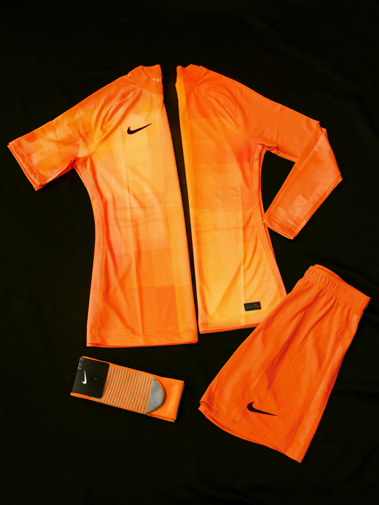 Nike_Jerseys_complete your look_orange