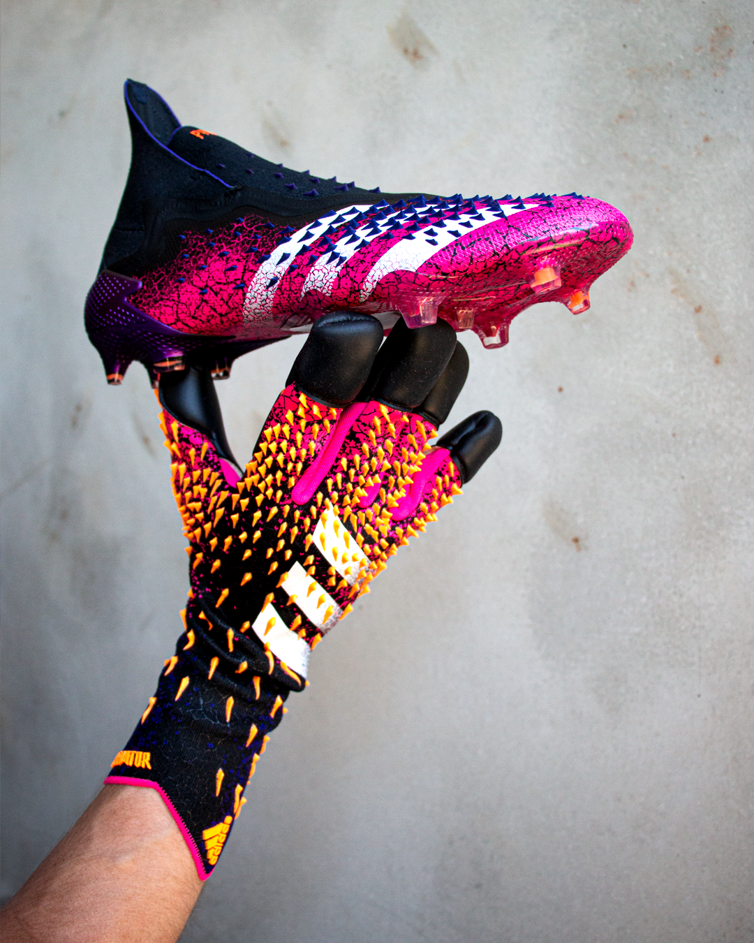 10170548_GK7477_000_adidas_Predator Pro Hybrid Superspectral_insta6