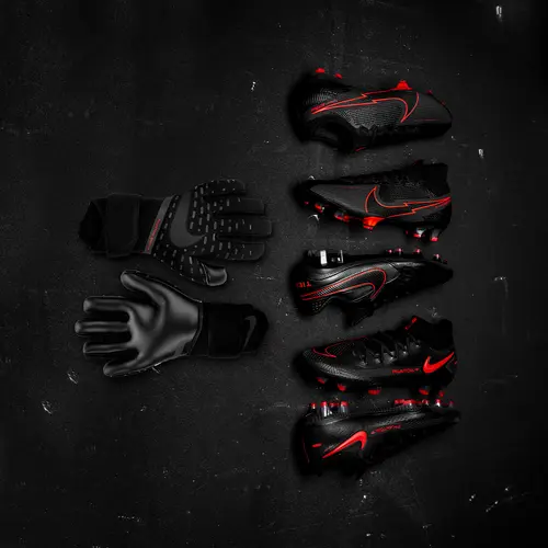 NIKE Black x Chile Red Pack