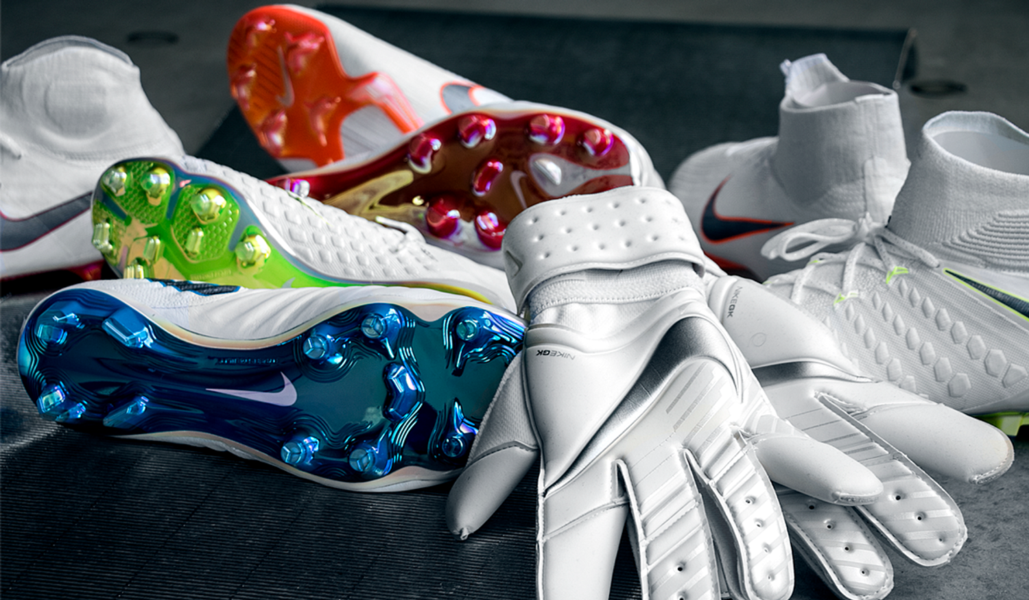 NIKE Football Boots and Goalkeeper Gloves for the 2018 WC