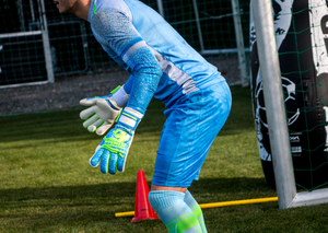 Varan6 Invincible goalkeeper gloves