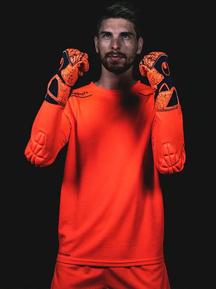 CYL_Uhlsport Next Level Ron-Robert Zieler