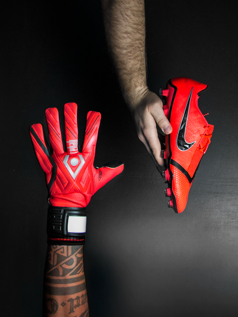 nike phantom venom black red