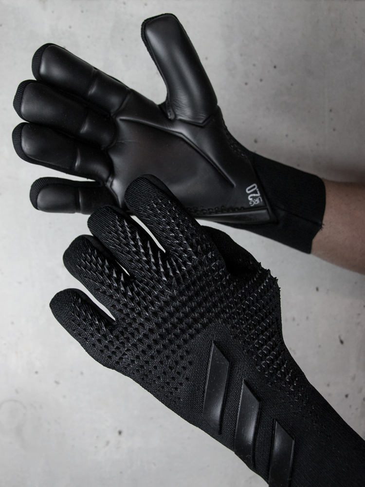 CYL_adidas_predator_blackout_without_model