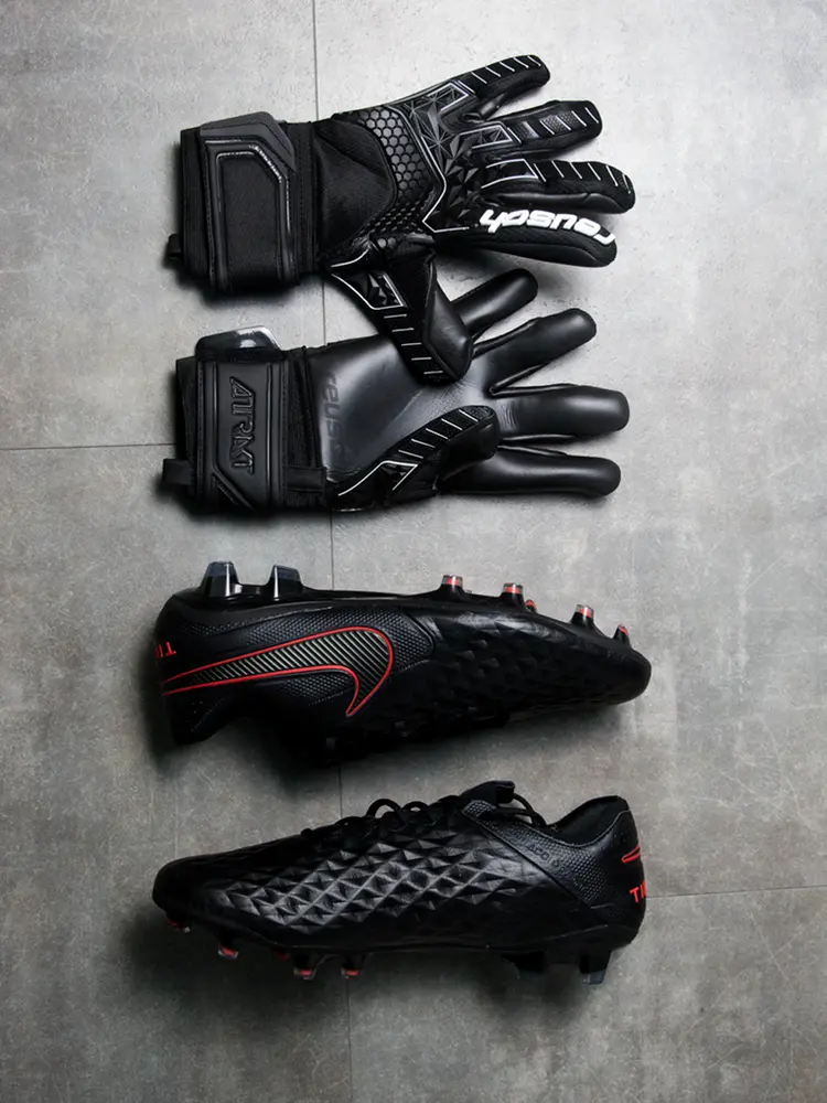 CYL_black_reusch_nike BLACKOUT