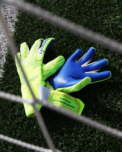 Terms and conditions of the Samir Handanovic reusch goalkeeper gloves giveaway