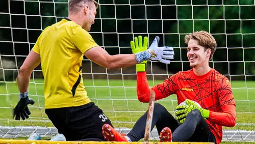 Goalkeeper Friendship & Team Spirit: The Best Tips for Keepers