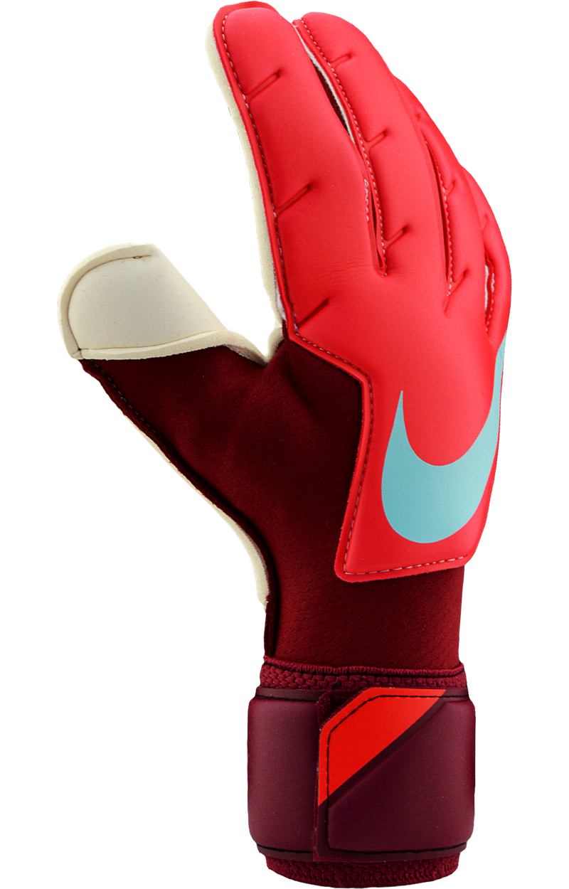 Red on sale nike gloves