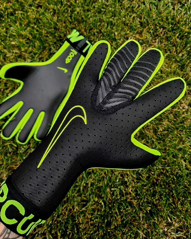 Nike mercurial store gloves touch elite