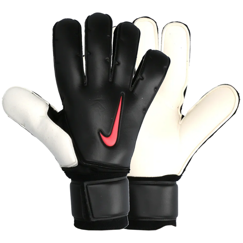 Nike deals gloves keeper