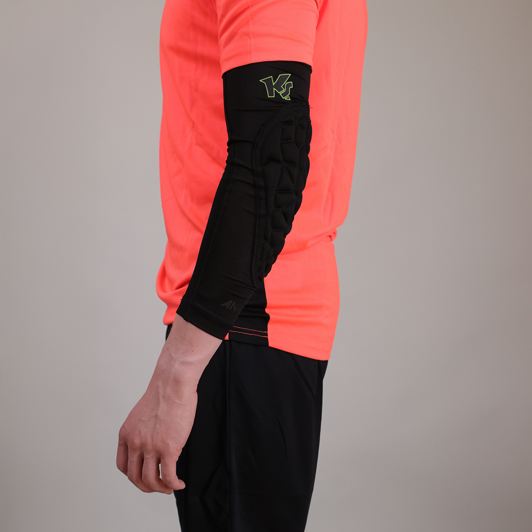 KEEPERsport Elbow Guards PowerPadded - Image 9
