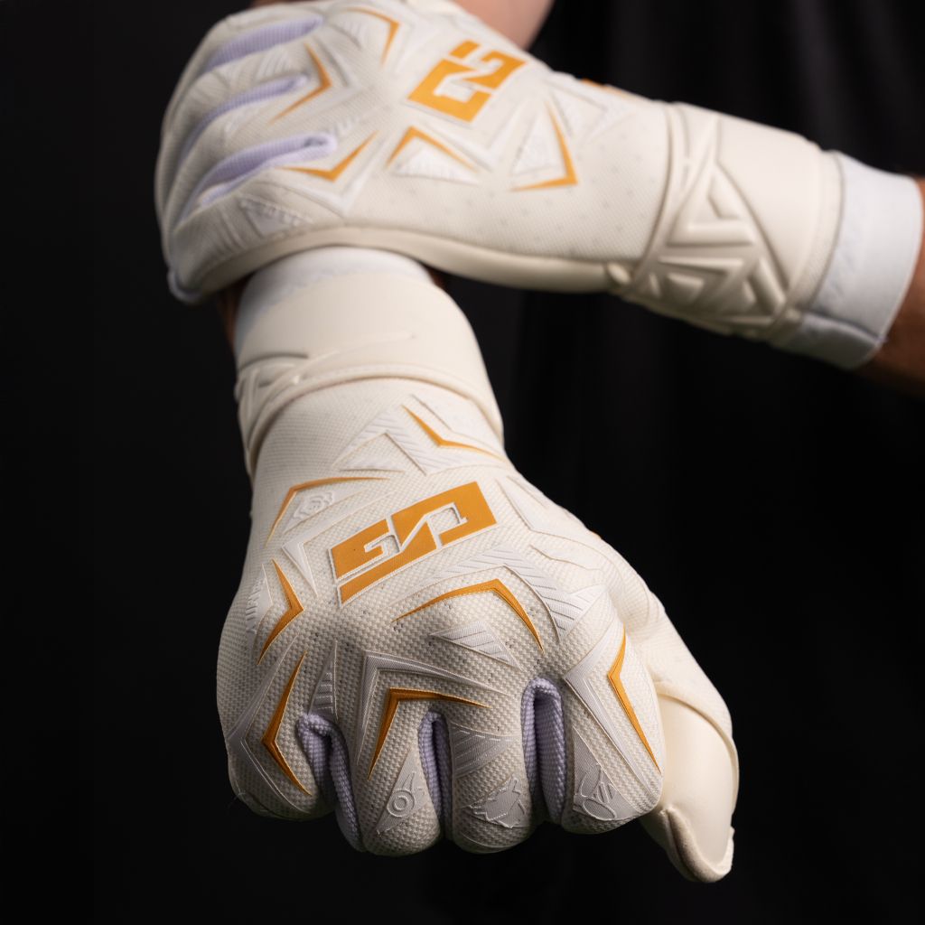 One Glove OG1 TYPE-R Gold David Raya - Image 9