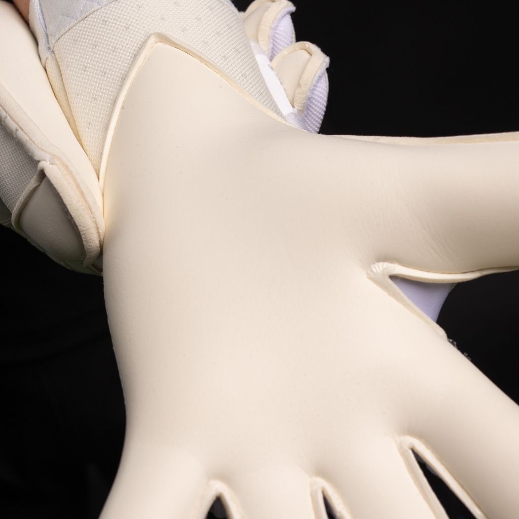 One Glove OG1 TYPE-R Gold David Raya - Image 16