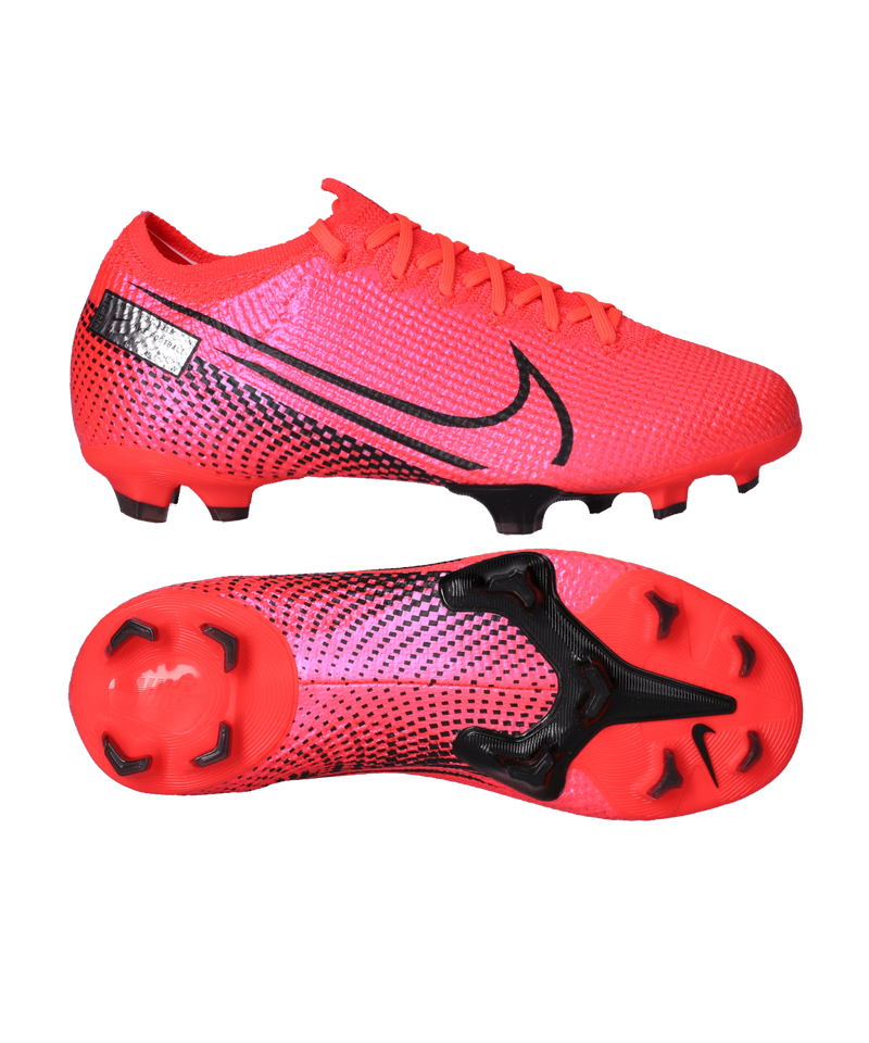 Get your pair of the Nike Mercurial Vapor 360 boots on