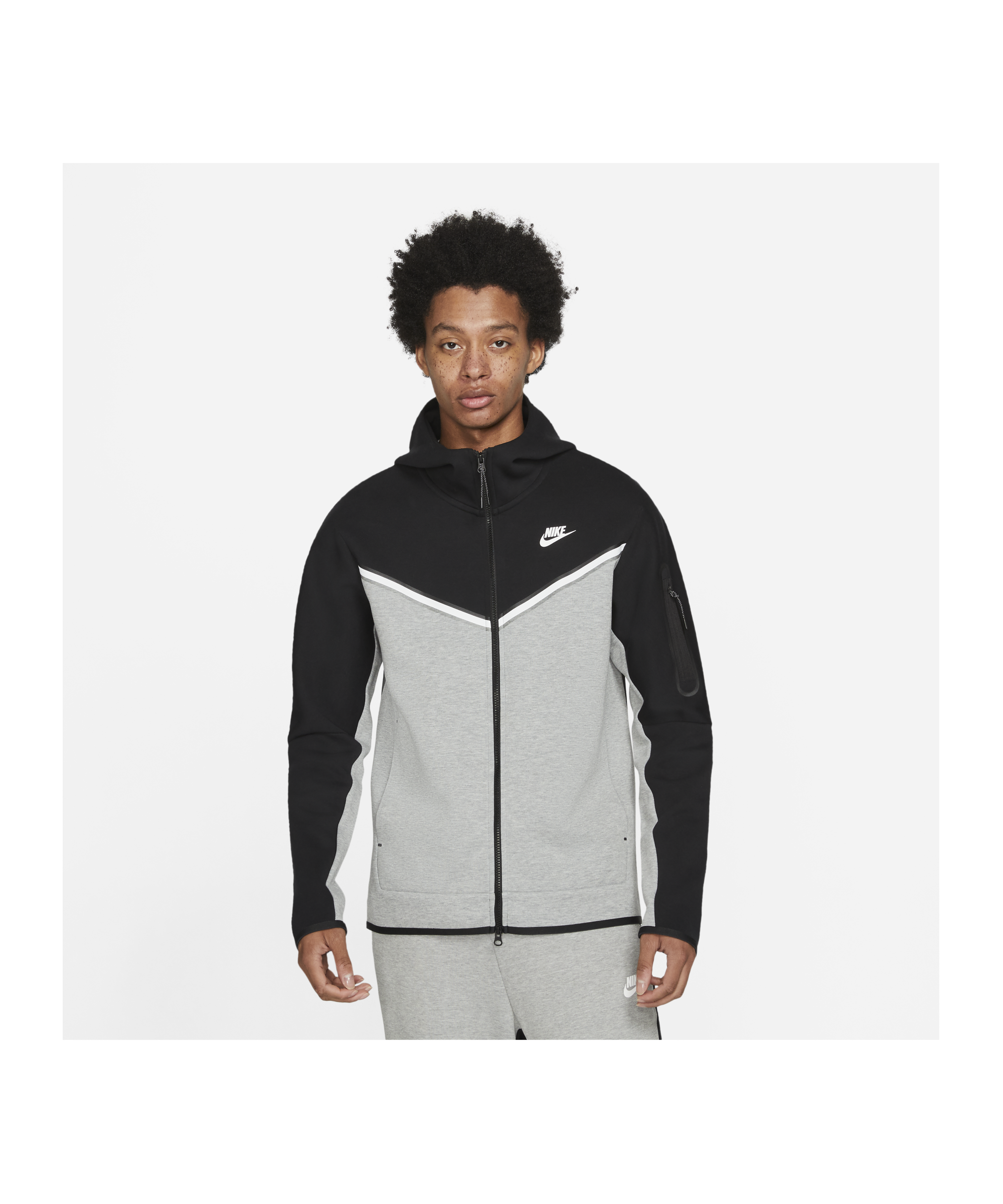 Discover the Power of Style and Comfort with the Nike Tech Fleece