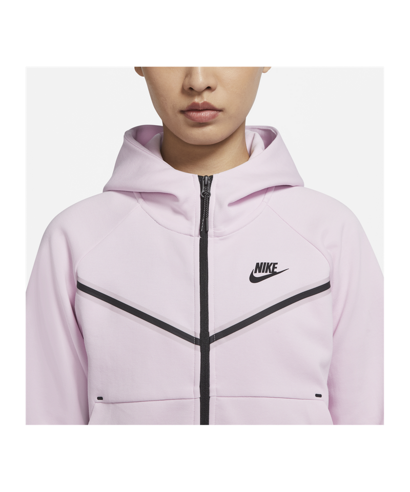 licht roze nike tech fleece