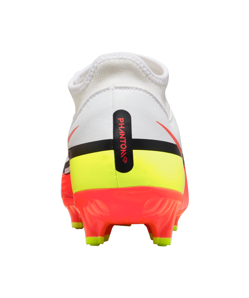 Chaussures de football à crampons pour terrain sec Nike Phantom GT2 Elite  FG. Nike LU