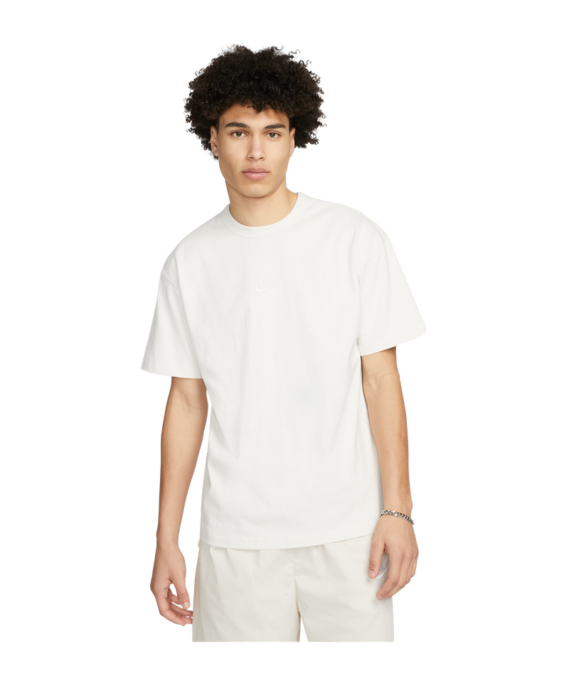 Nike Premium Essentials T-Shirt