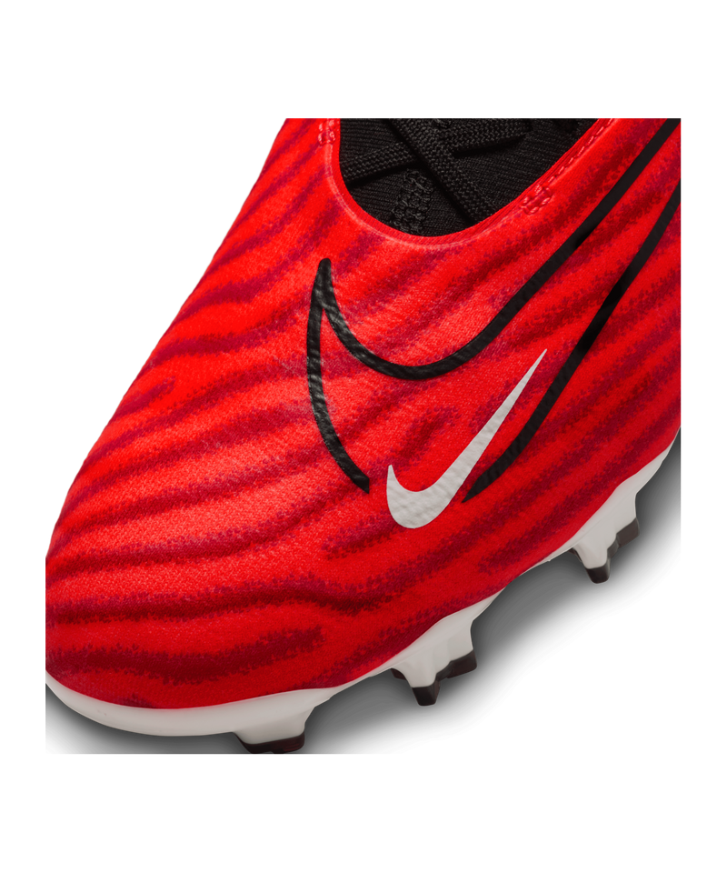 Red best sale phantom cleats