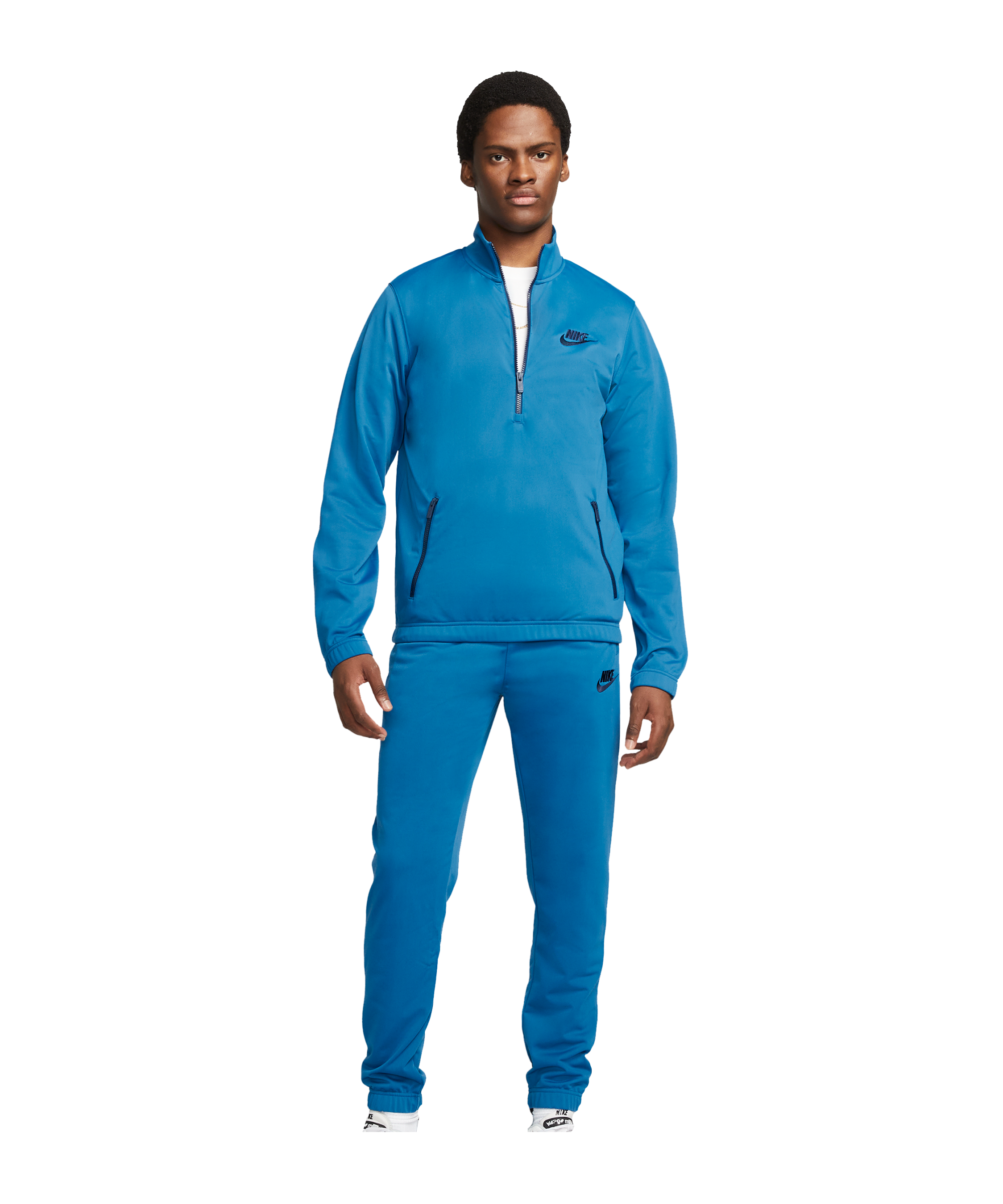 Костюм брюки человек png. Tracksuit sportswear sport essentials club woven. Suit basic. Костюм nike sportswear tracksuit. Nike / костюм m nsw ce trk suit wvn basic.