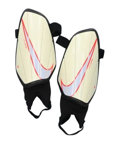 Nike Charge Schienbeinschoner Weiss F11